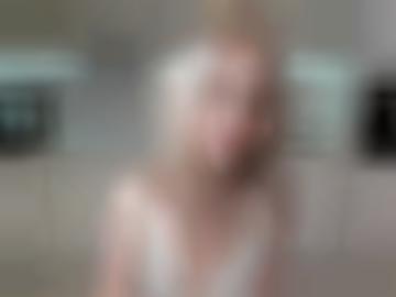 taschengeldladies abend - ausprobieren rollenspiele, hi zunge