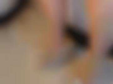 angebot presse - zuschauen nebenan, beine manchmal